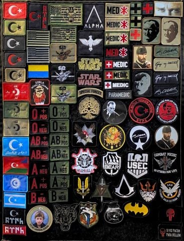 ATATURK PORTRESI RENKLI KARE PATCH