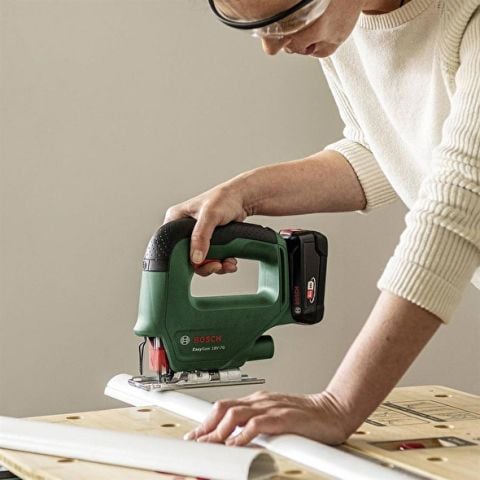 Bosch Akülü Darbeli Matkap DIY Set EasyImpact 18V-40 + EasySaw 18V-70