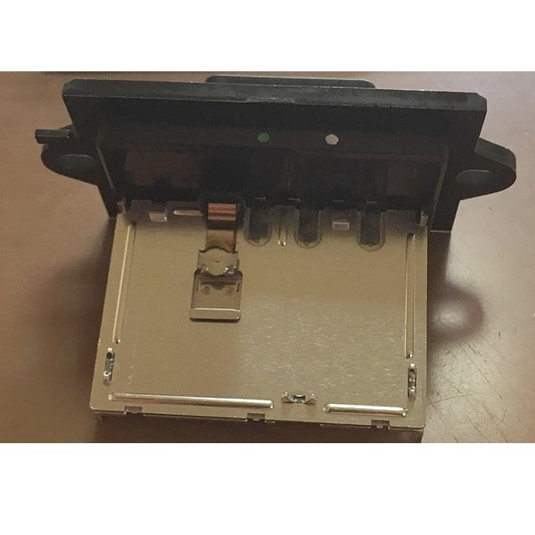 KLIMA KONTROL UNITESI TRAFIC II VIVARO 1,9D / 2,0 / 2,5DTI 01>