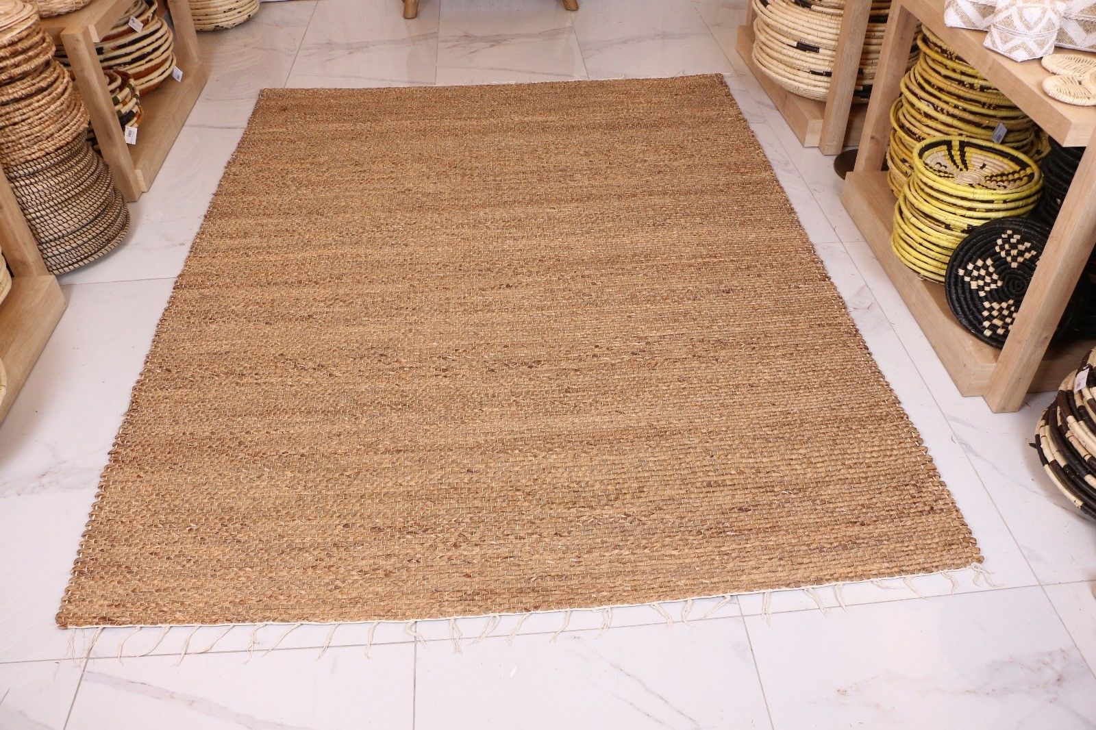 SU SÜMBÜLÜ 240X180 CM DEKORATİF HALI & DUVAR DEKORU