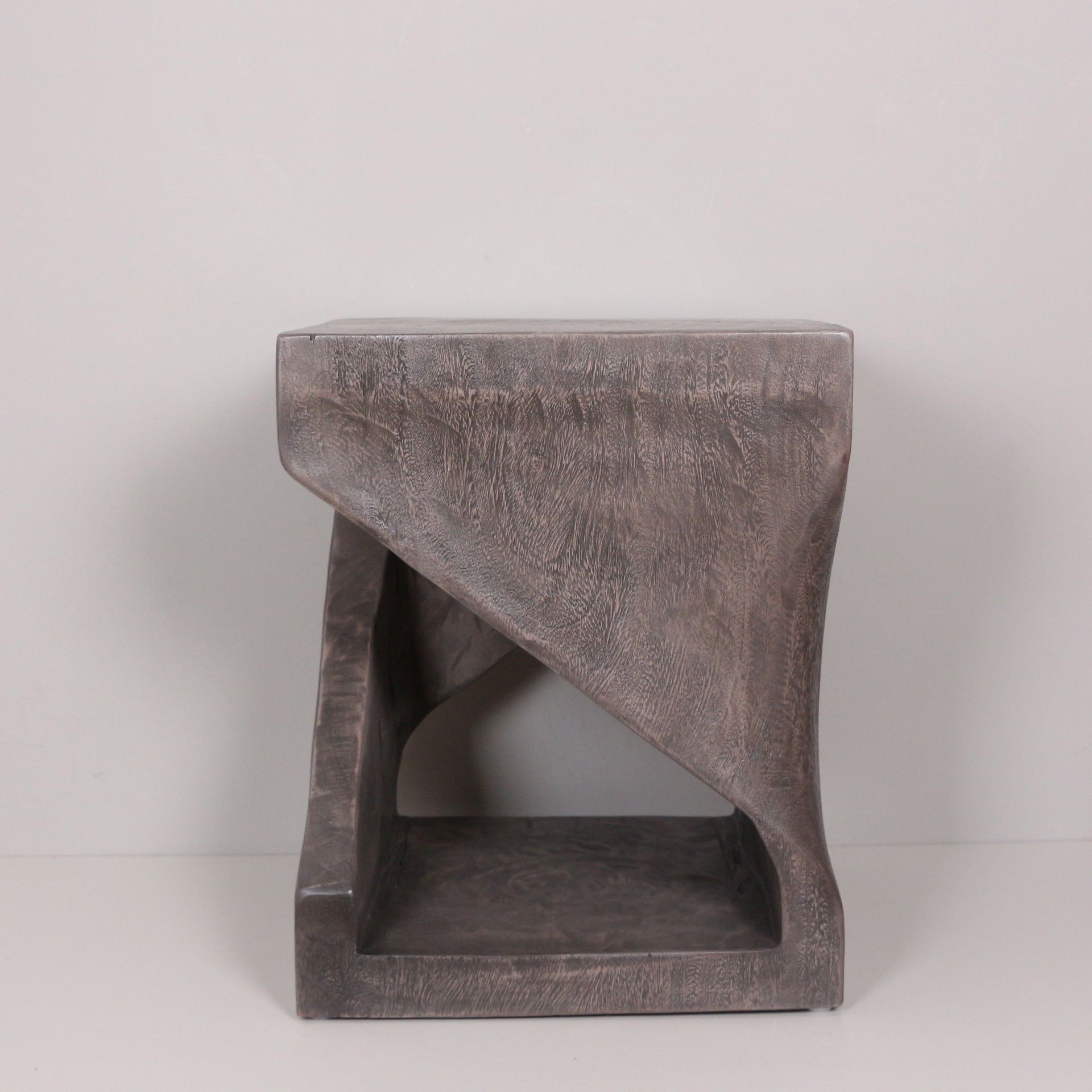 YAKO VİNTAGE TOPRAK RENGİ MUNGUR SEHPA 45X45x55 cm
