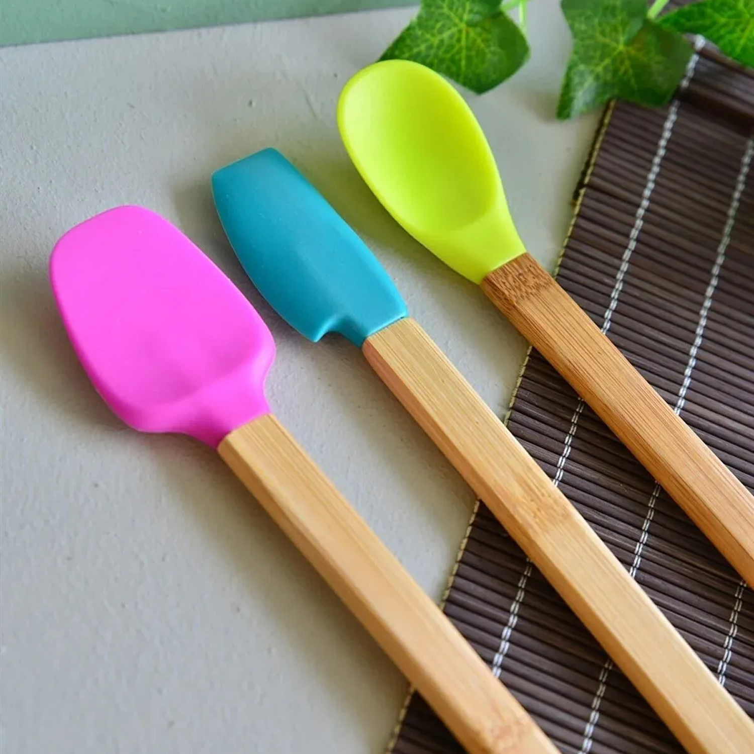 Microcase 3'lü Renkli Bambu Saplı Silikon Uçlu Spatula Fırçalı Kaşık Seti - AL5156