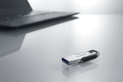 SanDisk Ultra Flair 128GB USB 3.0 Flash Bellek SDCZ73-128G-G46