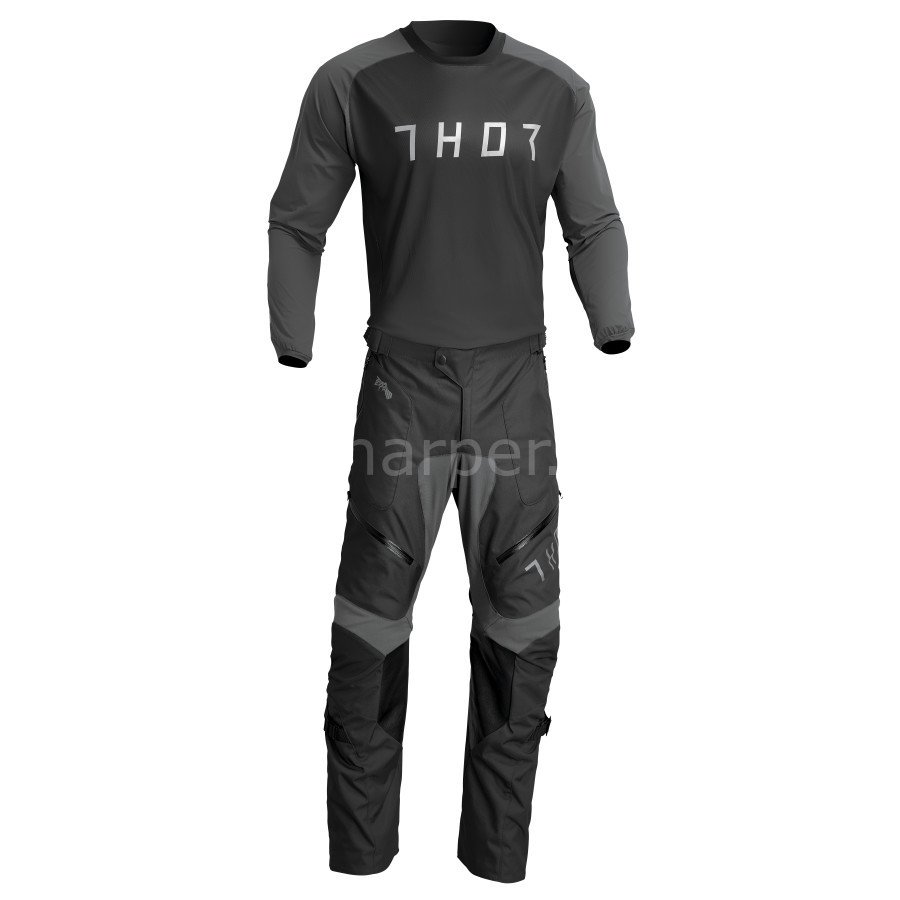 TERRAIN BLACK CHARCOAL OVER THE BOOT