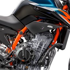 890 DUKE R