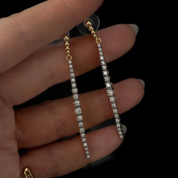 Sallantılı Çubuk Taşlı Mix Küpe