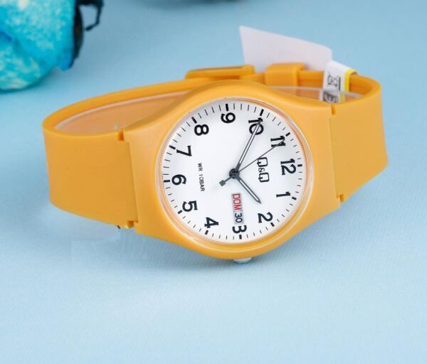 Q&Q V39A-005VY Turuncu Takvimli 10 Atm Genç Kol Saati