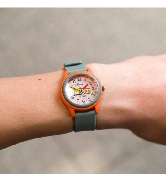 Q&Q VS59J008Y Tren Desenli Çocuk Kol Saati