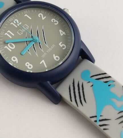 Q&Q V23A-005VY Dinozor Desenli Çocuk Kol Saati