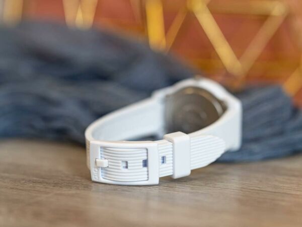 Q&Q VS13J008Y Beyaz-Gold Çocuk Kol Saati