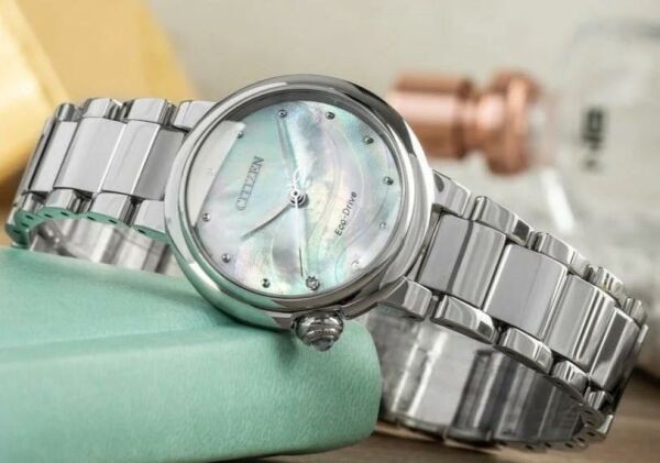 Citizen EM0910-80D Kadın Kol Saati