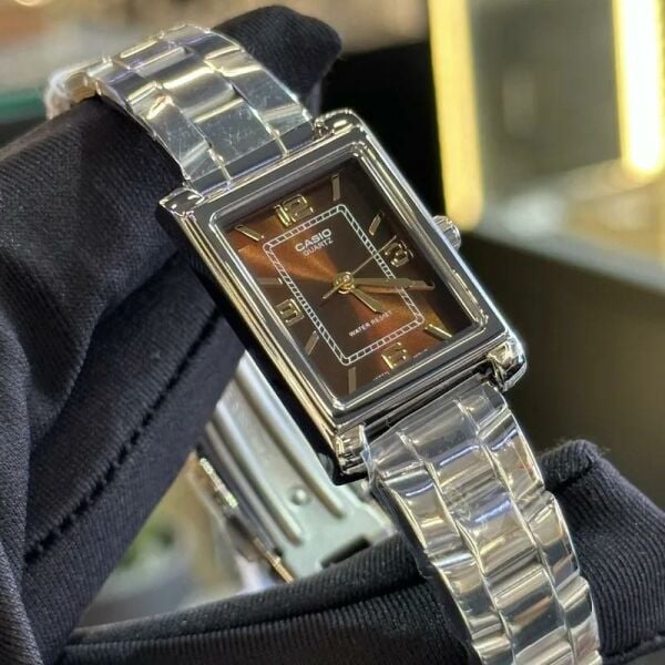 Casio LTP-1234DD-5ADF Kadın Kol Saati