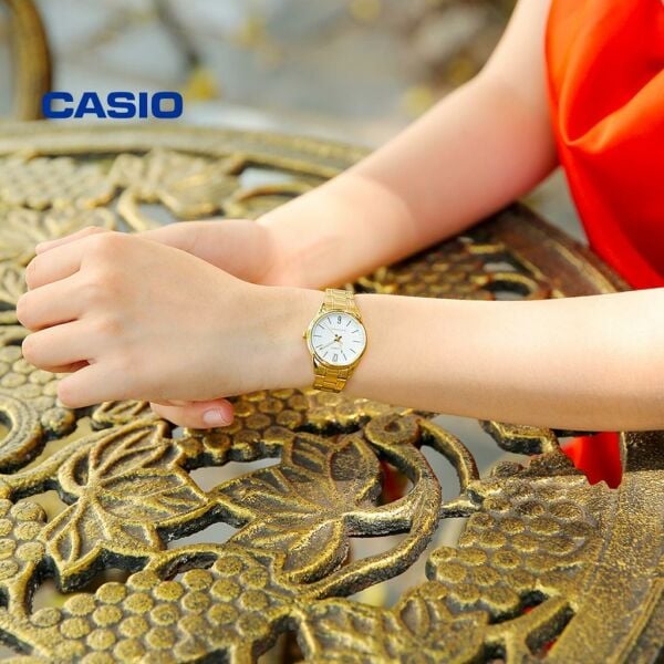 Casio LTP-V005G-7BUDF Kadın Kol Saati