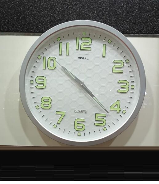 Regal F24/8303SWZF 3D Rakamlı Fosforlu Ofis Oda Sessiz Duvar Saati
