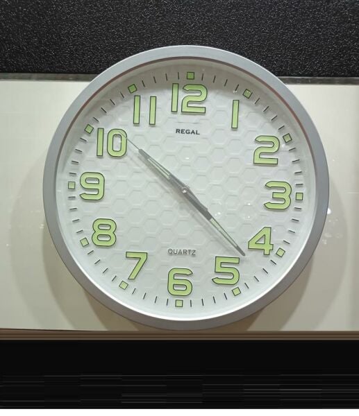 Regal F24/8303SWZF 3D Rakamlı Fosforlu Ofis Oda Sessiz Duvar Saati