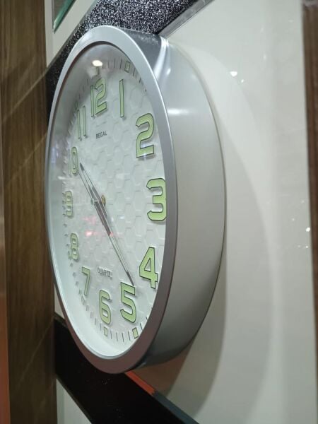 Regal F24/8303SWZF 3D Rakamlı Fosforlu Ofis Oda Sessiz Duvar Saati