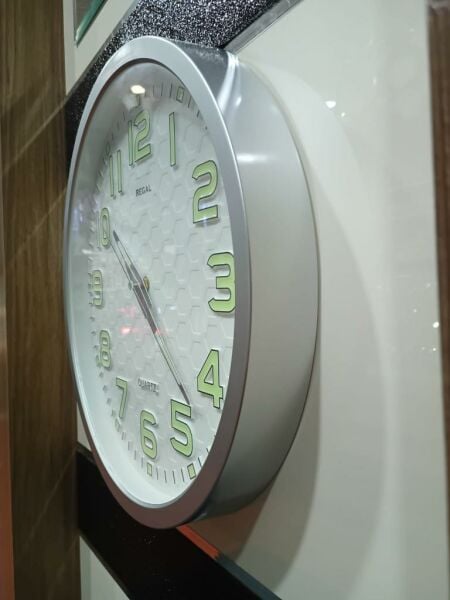 Regal F24/8303SWZF 3D Rakamlı Fosforlu Ofis Oda Sessiz Duvar Saati
