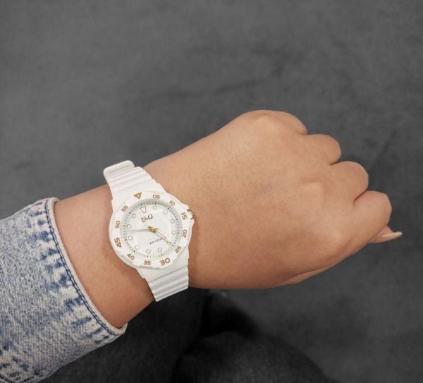 Q&Q V07A-002VY Çocuk Kol Saati