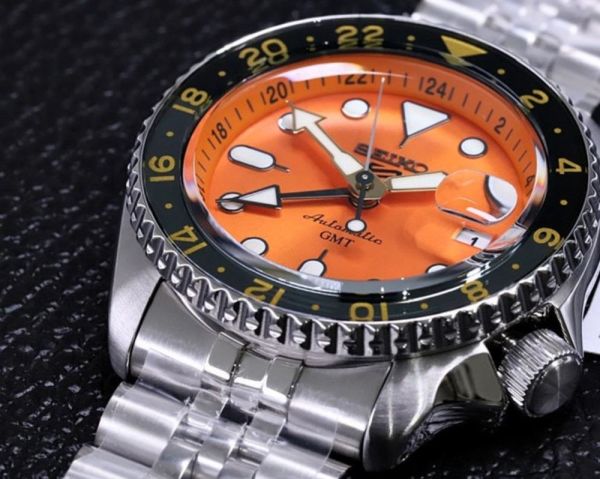 Seiko 5 SSK005K Otomatik Erkek Kol Saati