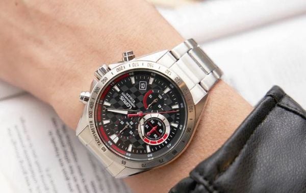 Lorus RM309JX9 Kronograf Erkek Kol Saati