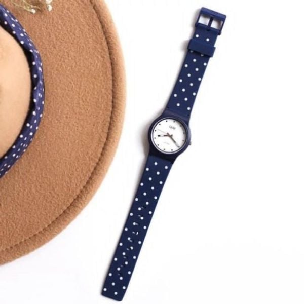 Q&Q VP46J059Y Puanlı Desenli Çocuk Kol Saati