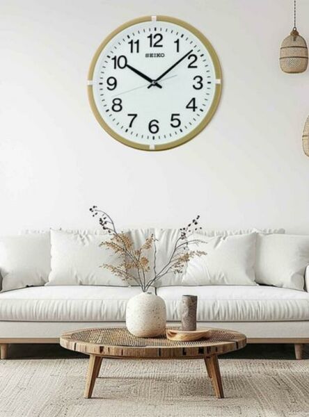 Seiko QXA652G Klasik Tasarım Beyaz Kadranlı Plastik Kasa Duvar Saati