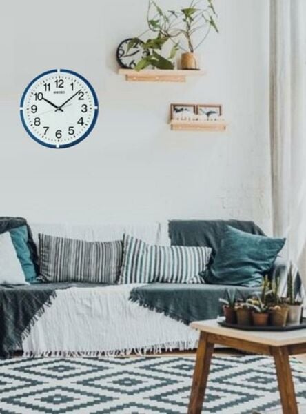 Seiko QXA652L Klasik Tasarım Beyaz Kadranlı Plastik Kasa Duvar Saati