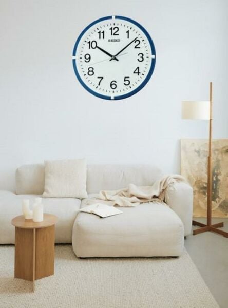 Seiko QXA652L Klasik Tasarım Beyaz Kadranlı Plastik Kasa Duvar Saati