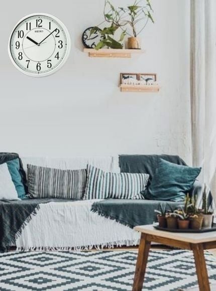 Seiko QXA756H Beyaz Renkli Plastik Kasa Quartz Mekanizmalı Duvar Saati