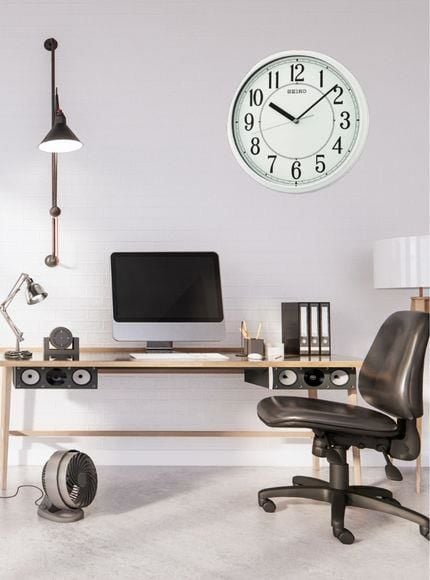 Seiko QXA756H Beyaz Renkli Plastik Kasa Quartz Mekanizmalı Duvar Saati