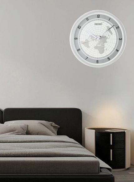 Seiko QXA814A Metalik Renkli Plastik Kasa Dünya Haritası Sessiz Saniyeli Duvar Saati