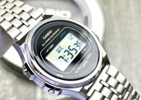 Casio A171WE-1ADF Kadın Kol Saati