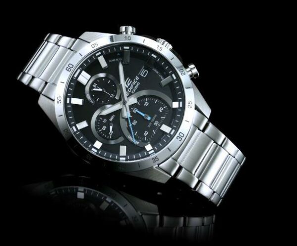 Casio Edıfıce EFR-571D-1AVUDF Erkek Kol Saati