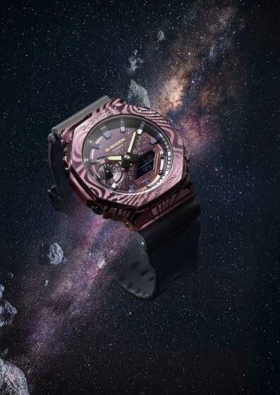 Casio G-Shock GM-2100MWG-1ADR UNISEX Kol Saati