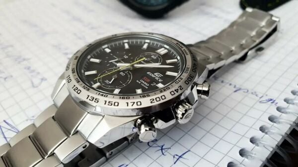 Casio Edıfıce EFR-574D-1AVUDF Erkek Kol Saati