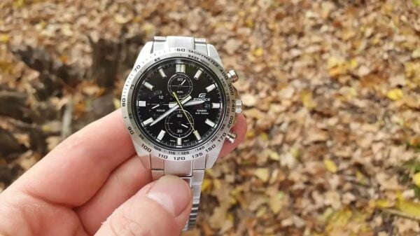 Casio Edıfıce EFR-574D-1AVUDF Erkek Kol Saati