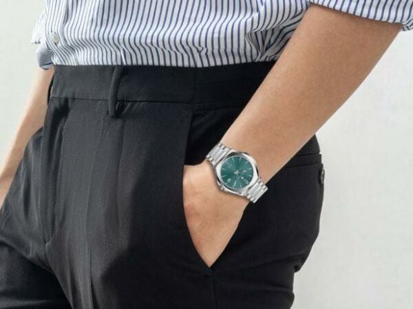 Wainer WA.10240-C Safir Cam Takvimli Erkek Kol Saati