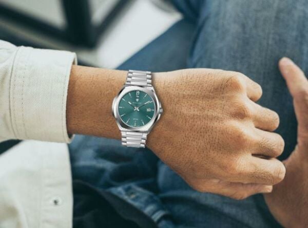 Wainer WA.10240-C Safir Cam Takvimli Erkek Kol Saati