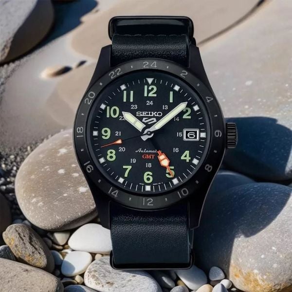 Seiko5 Sports Field GMT SSK025K Otomatik Erkek Kol Saati