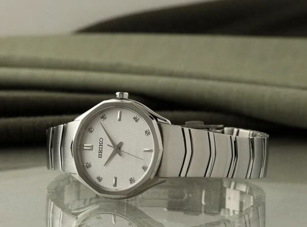 Seiko SUR615P1 Safir Cam 5 atm Kadın Kol Saati