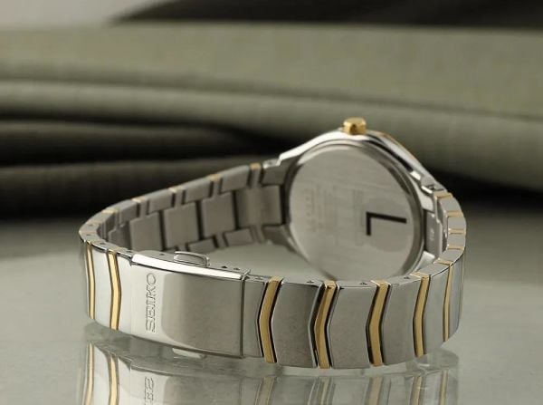 Seiko SUR616P1 Safir Cam 5 atm Kadın Kol Saati