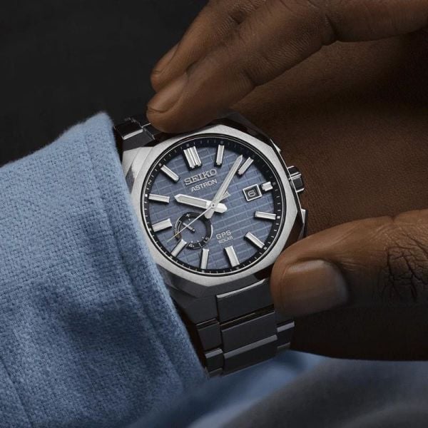 Seiko Astron SSJ013J GPS Solar Erkek Kol Saati