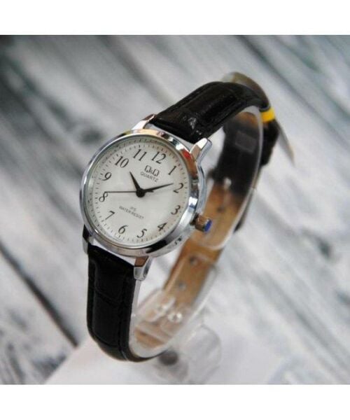 Q&Q C155J314Y Kadın Kol Saati