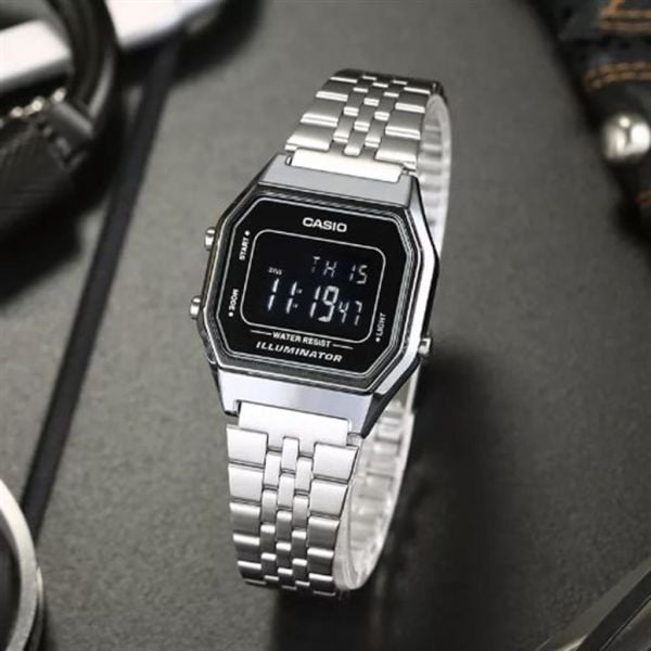 Casio LA680WA-1BDF Kadın Kol Saati