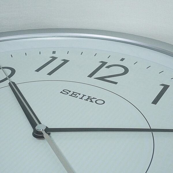 Seiko QXA629S Sessiz Saniye LumiBrite® Dekoratif Duvar Saati