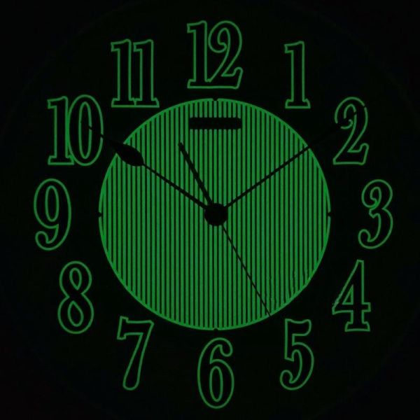 Seiko QXA824B Sessiz Saniye Parlak İbre ve İndeksli Dekoratif Duvar Saati