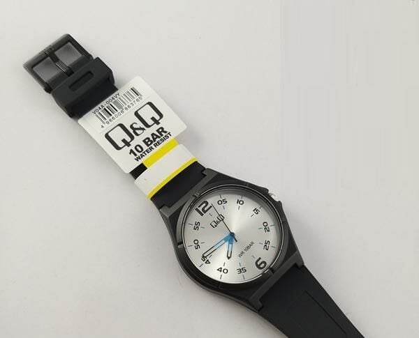 Q&Q V04A-001VY Quartz Spor Genç Kol Saati