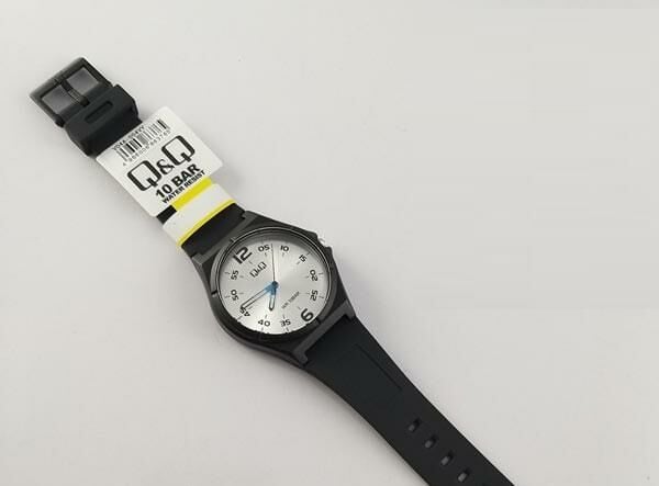 Q&Q V04A-001VY Quartz Spor Genç Kol Saati