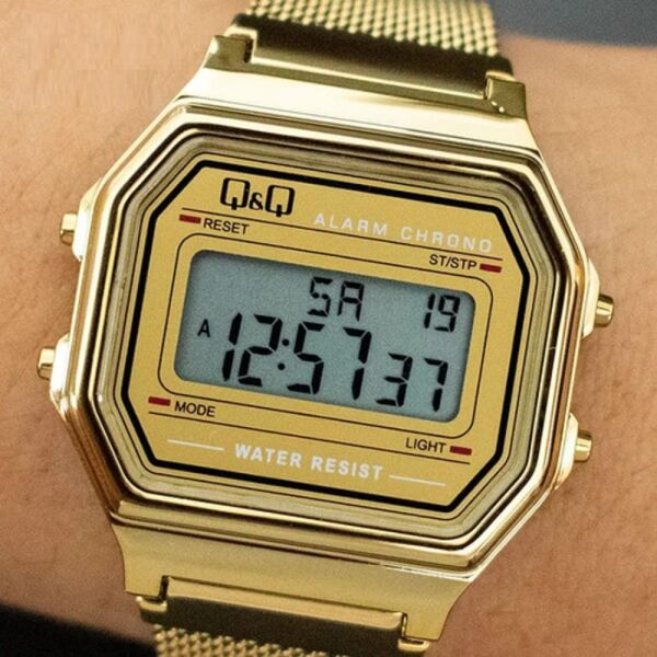 Q&Q M173J026Y Kronometreli Alarmlı Işıklı Kadın Kol Saati