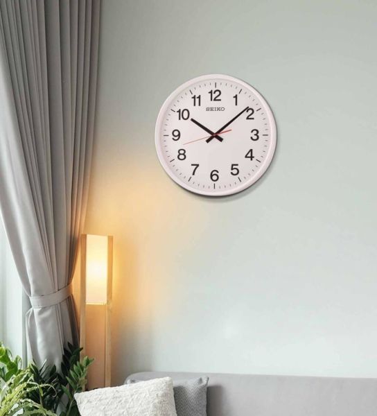 Seiko QXA700W Sessiz Akar Saniyeli Beyaz Plastik Kasa Analog Duvar Saati